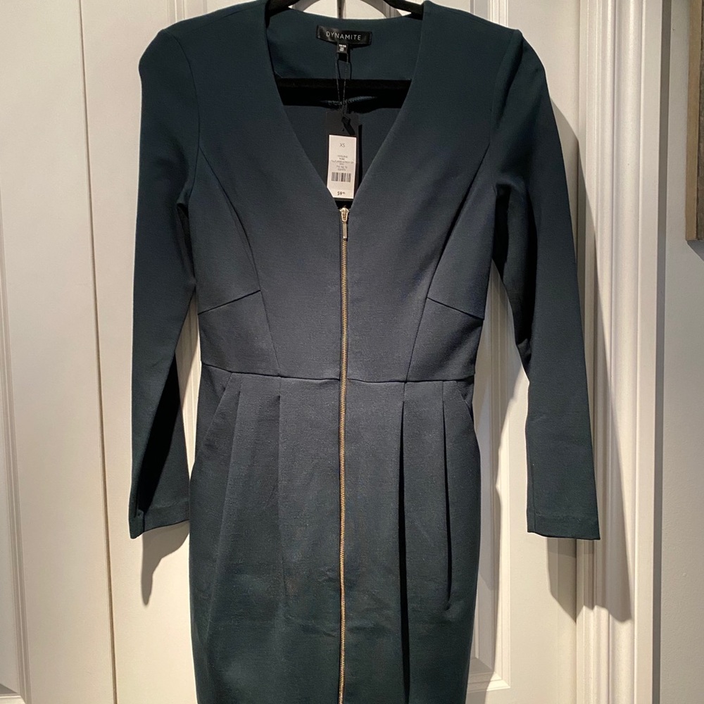 Long sleeve tulip dress - Picture 1 of 3